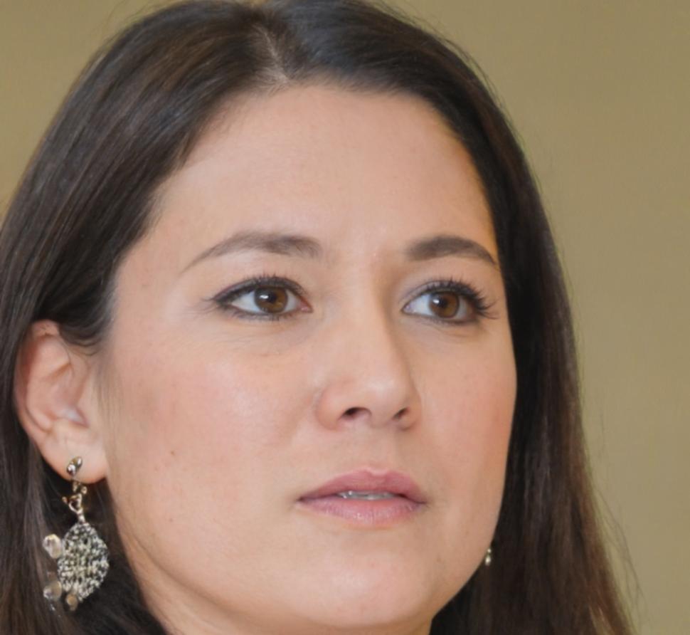 Portrait de Léonie Girard, formatrice en analyse financière